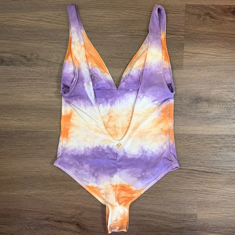 Entreaguas Tie Dye One Piece Swimsuit Purple Orange V-Neck Medium Colombia‎